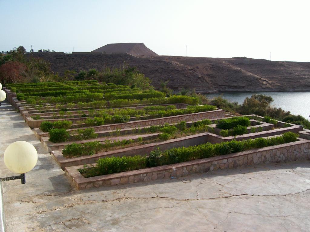 Nefertari Hotel Abu Simble Abu Simbel Exterior photo